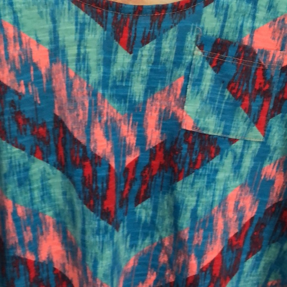 Empyre tank perfect condition size large - Picture 2 of 3